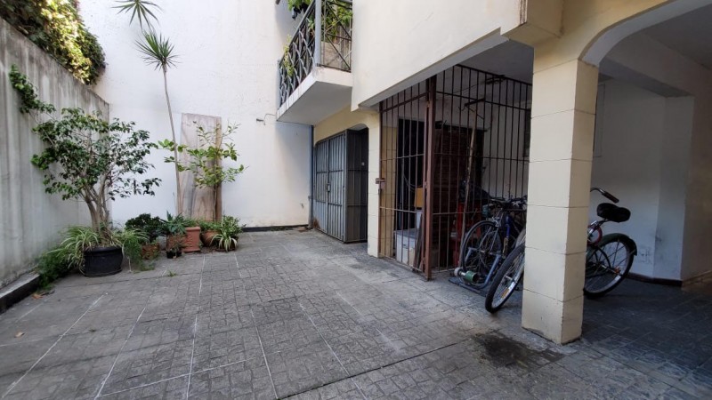 -LINDISIMO DEPTO DE DOS AMBIENTES, CON BALCON, Y EXCELENTE UBICACION. VISTA ABIERTA CFTE