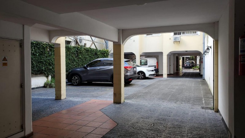 -LINDISIMO DEPTO DE DOS AMBIENTES, CON BALCON, Y EXCELENTE UBICACION. VISTA ABIERTA CFTE