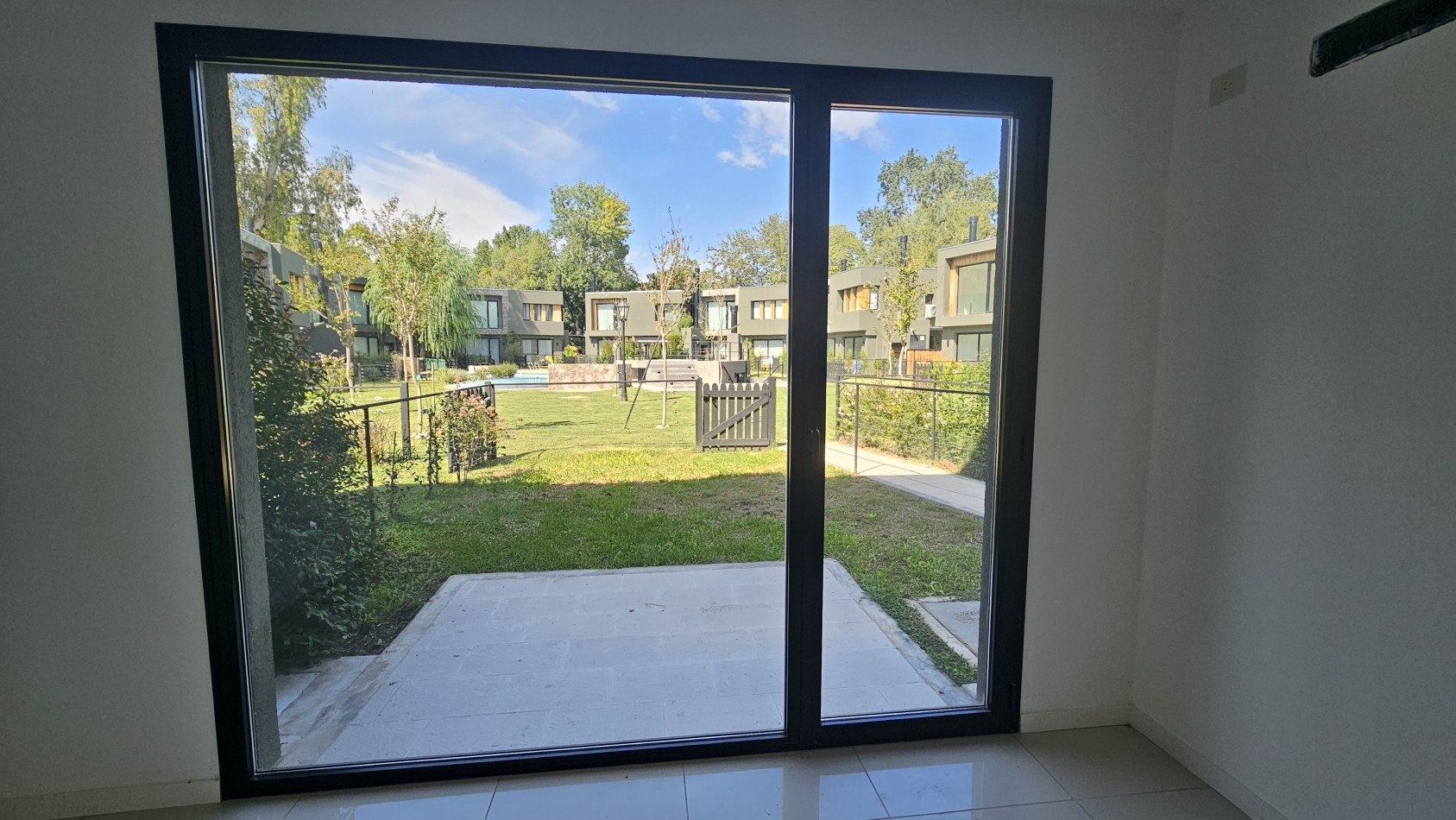 BARRIO LOS CIPRESES, CASA TIPO DUPLEX EN VENTA - A ESTRENAR