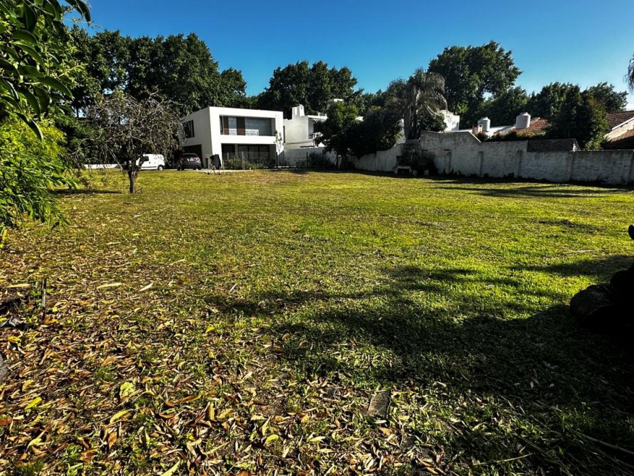 Lote en  venta en exclusivo barrio en Beccar