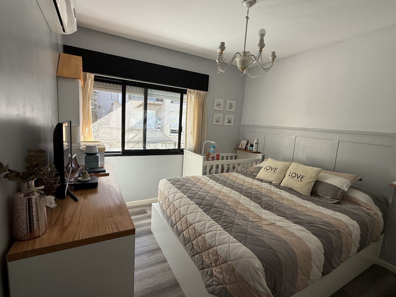 Departamento en venta de dos amplios ambientes con balcon 