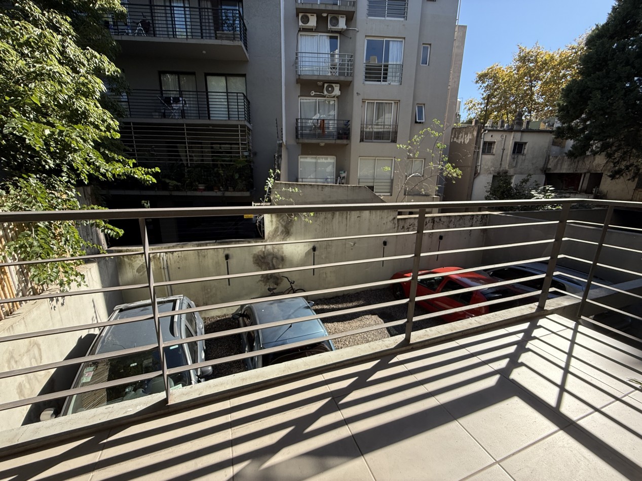 Departamento en venta de dos amplios ambientes con balcon 