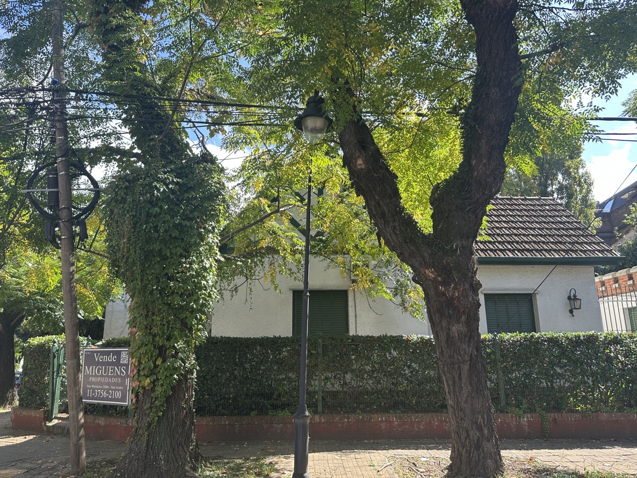 Casa en venta en casco historico  San Isidro en una planta.