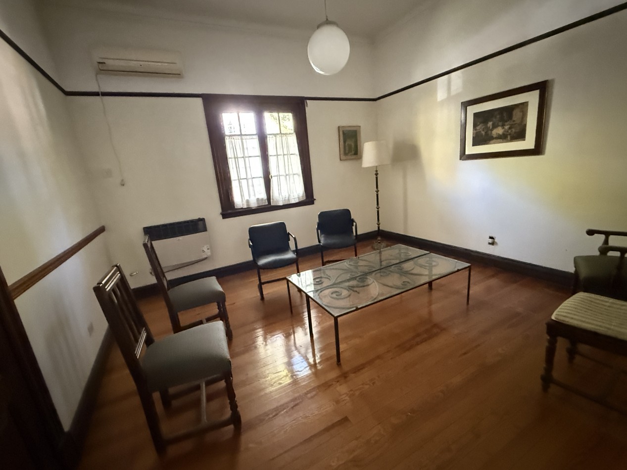 Casa en venta en casco historico  San Isidro en una planta.