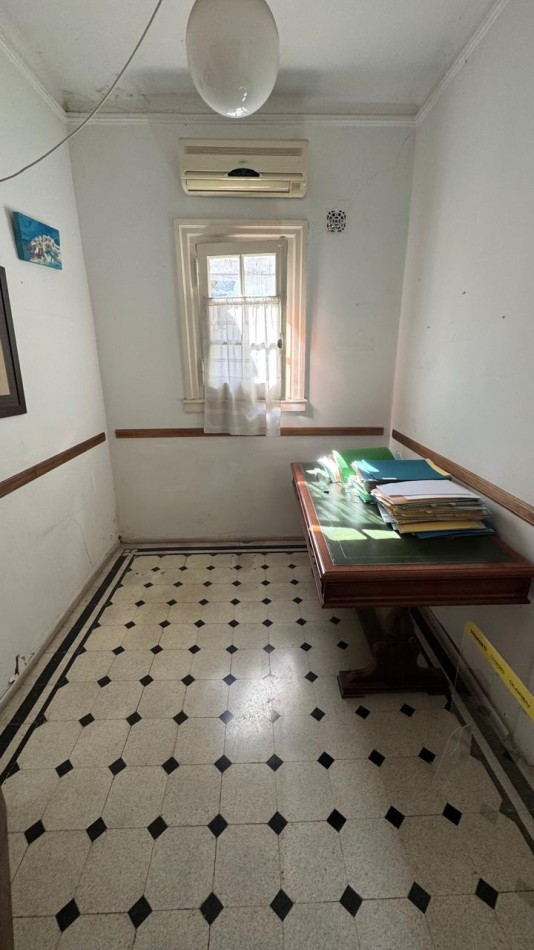Casa en venta en casco historico  San Isidro en una planta.