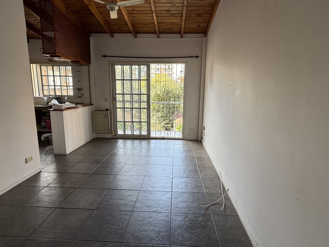 DEPARTAMENTO EN ALQUILER AL CONTRAFRENTE CON BALCON