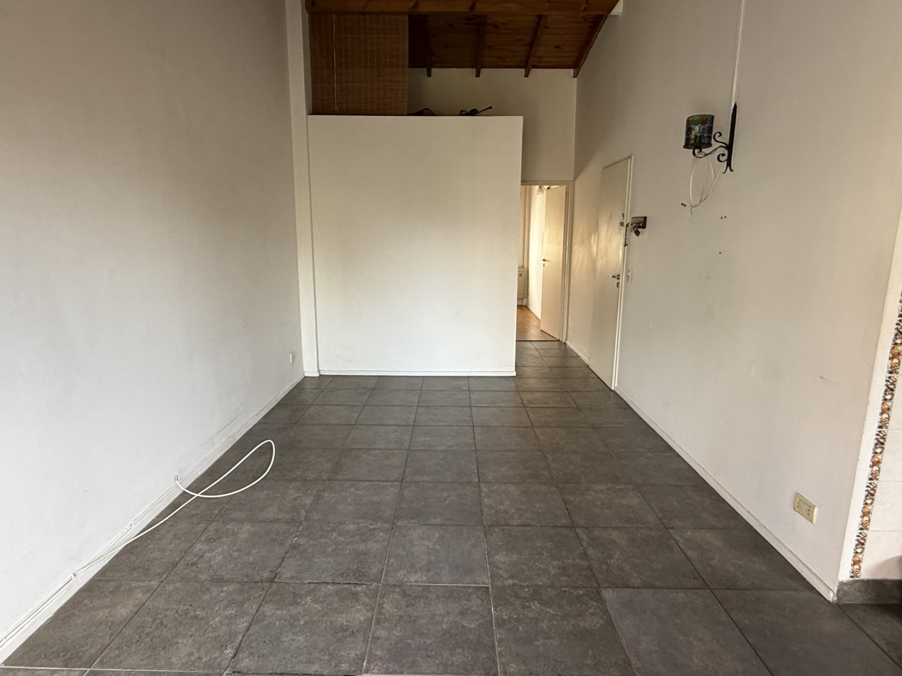DEPARTAMENTO EN ALQUILER AL CONTRAFRENTE CON BALCON