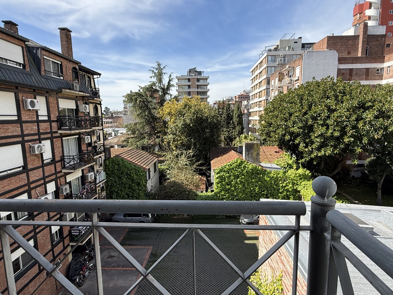 DEPARTAMENTO EN ALQUILER AL CONTRAFRENTE CON BALCON