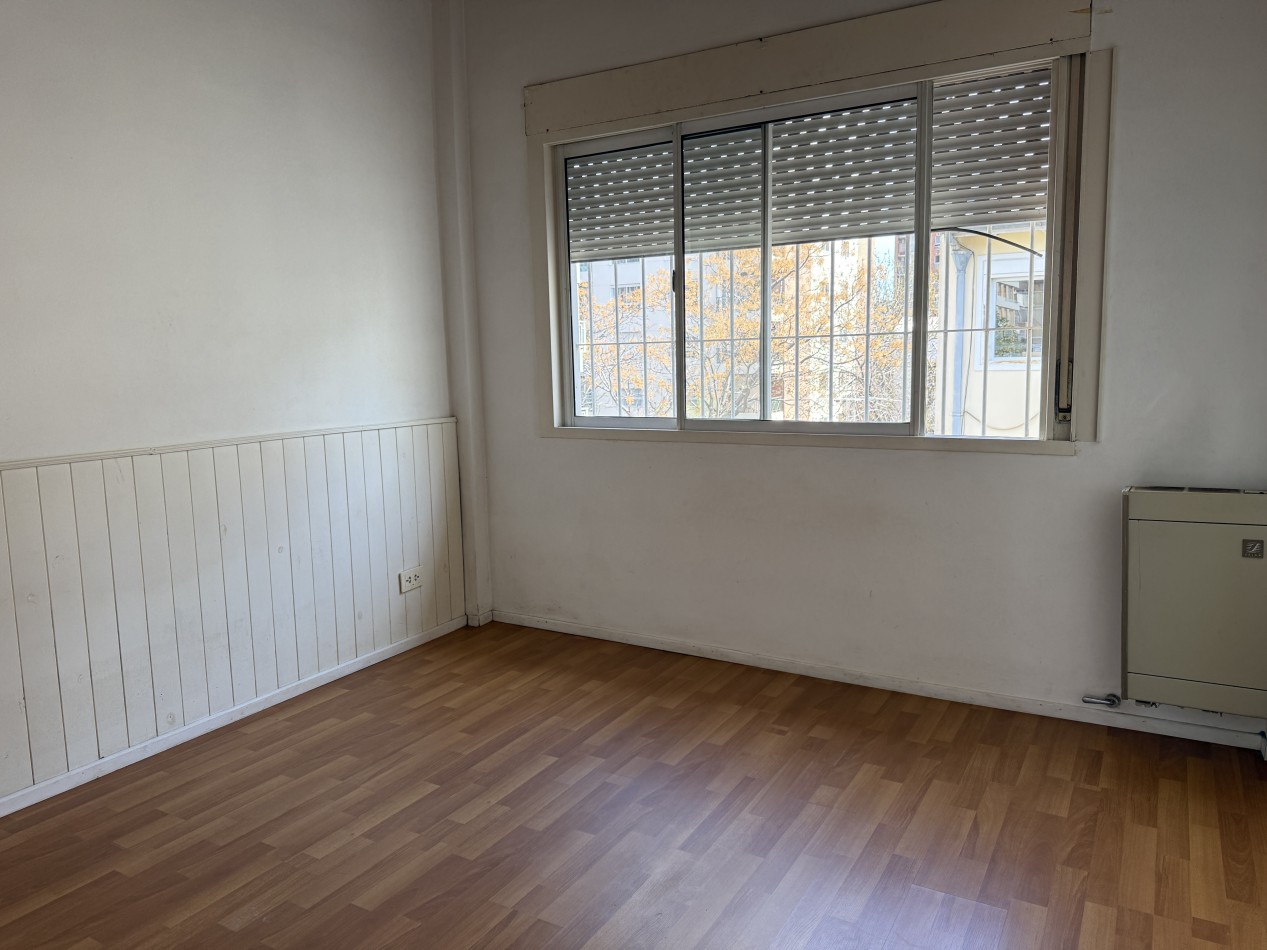 DEPARTAMENTO EN ALQUILER AL CONTRAFRENTE CON BALCON