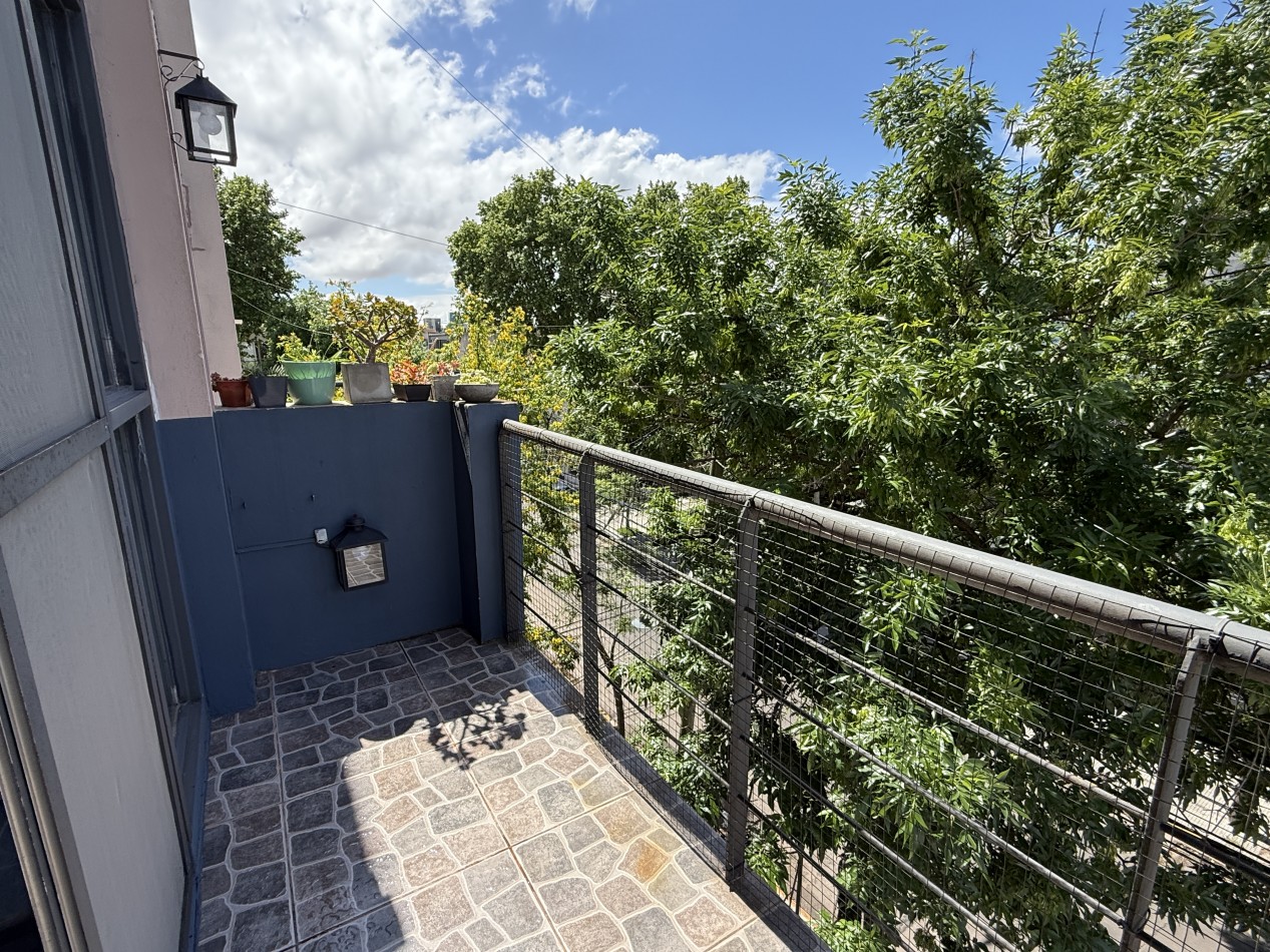 Departamento en duplex en alquiler con cochera por un año