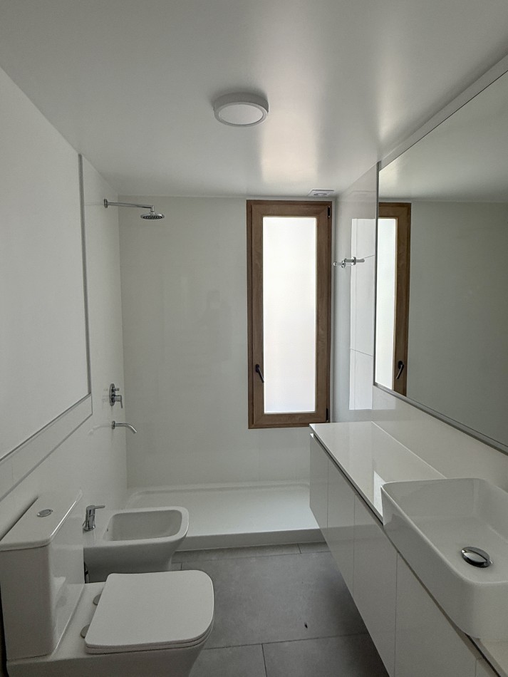 Departamento en San Isidro en alquiler con balcon terraza y cochera  a estrenar