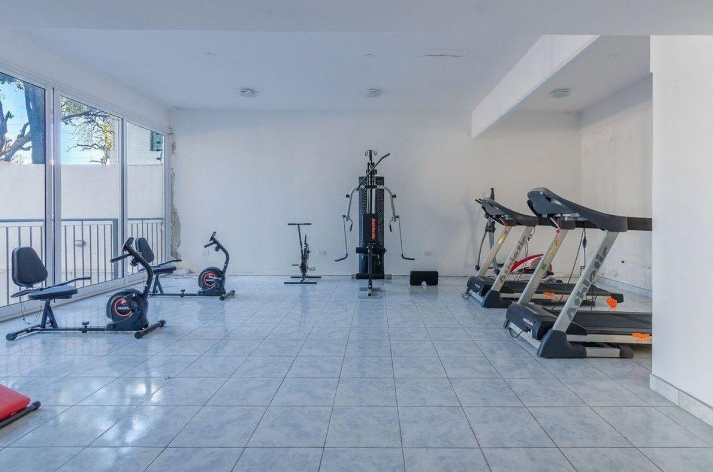 Departamento en venta de dos ambientes con balcon y cochera