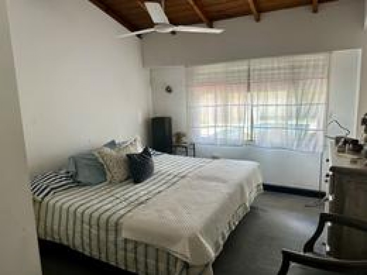 Casa en venta en Martinez con jardin en zona residencial