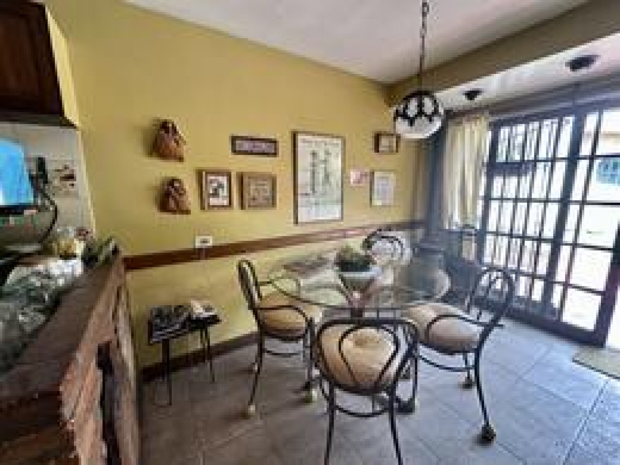 Casa en venta en Martinez con jardin en zona residencial