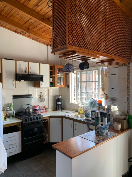 -LINDISIMO DEPTO DE DOS AMBIENTES, CON BALCON, Y EXCELENTE UBICACION. VISTA ABIERTA CFTE