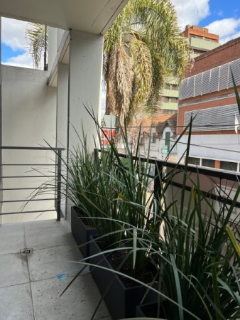 **CERCA DE TODO**NUEVO VALOR* SAN ISIDRO CASCO HISTORICO** 3 AMBIENTES GRANDES CON COCHERA-PISO 1°