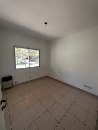 CASA EN UNA PLANTA EN B LOS CEIBOS