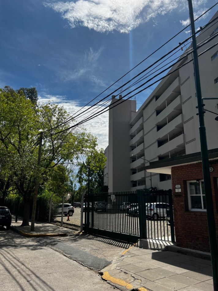 TRES AMBIENTES CON COCHERA EN BECCAR