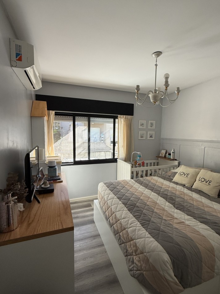 Departamento en venta de dos amplios ambientes con balcon 