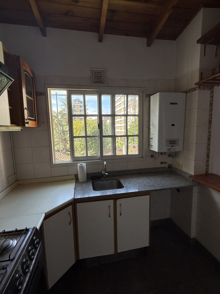 DEPARTAMENTO EN ALQUILER AL CONTRAFRENTE CON BALCON