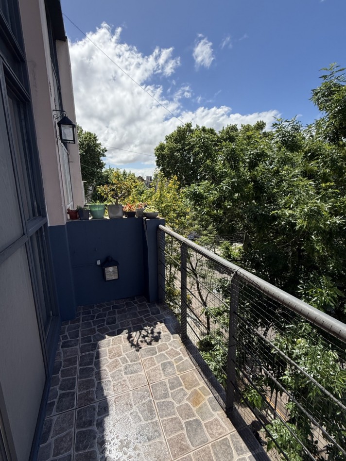 Departamento en duplex en alquiler con cochera por un año