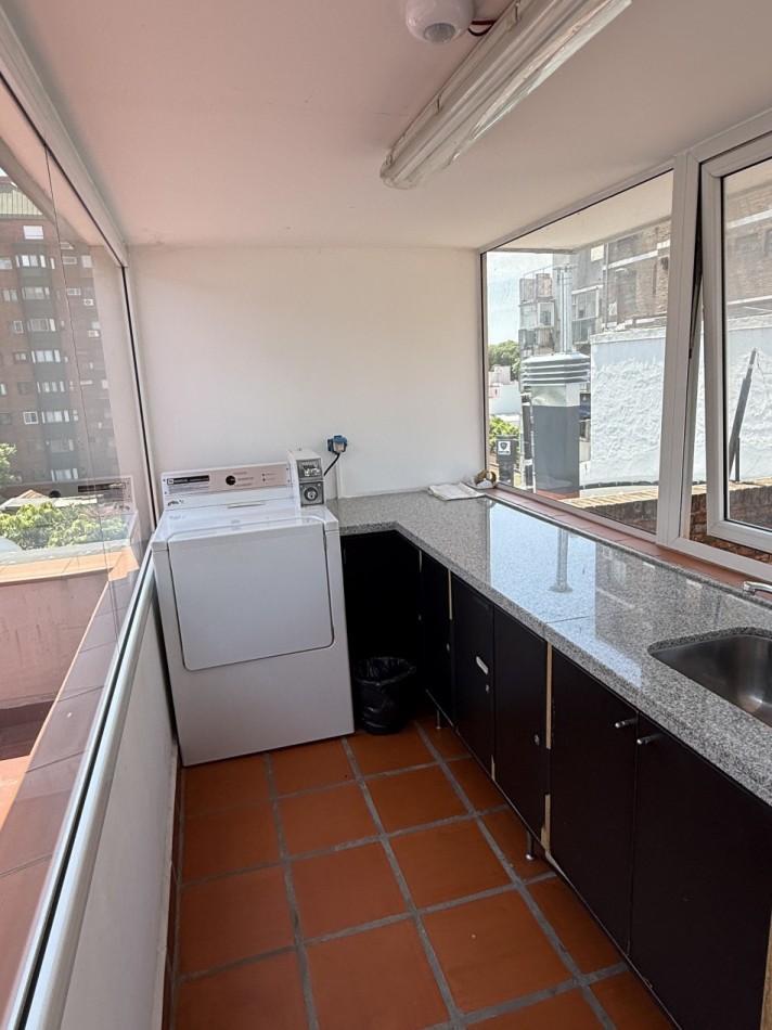 Departamento duplex en venta en San Isidro con terraza y cocheras