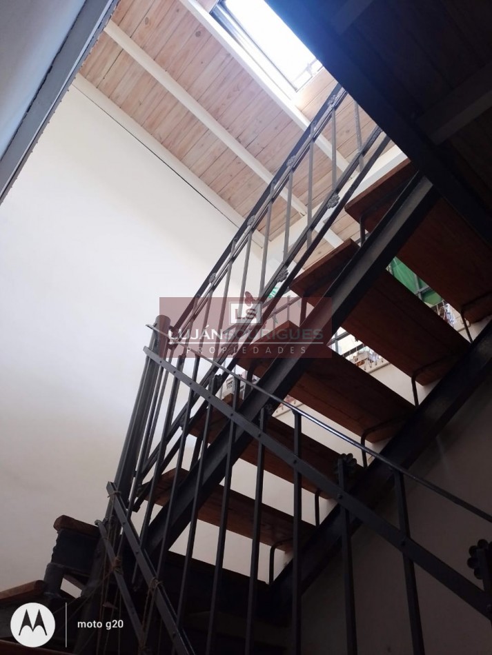 Casa tipo duplex en Beccar en venta con jardin