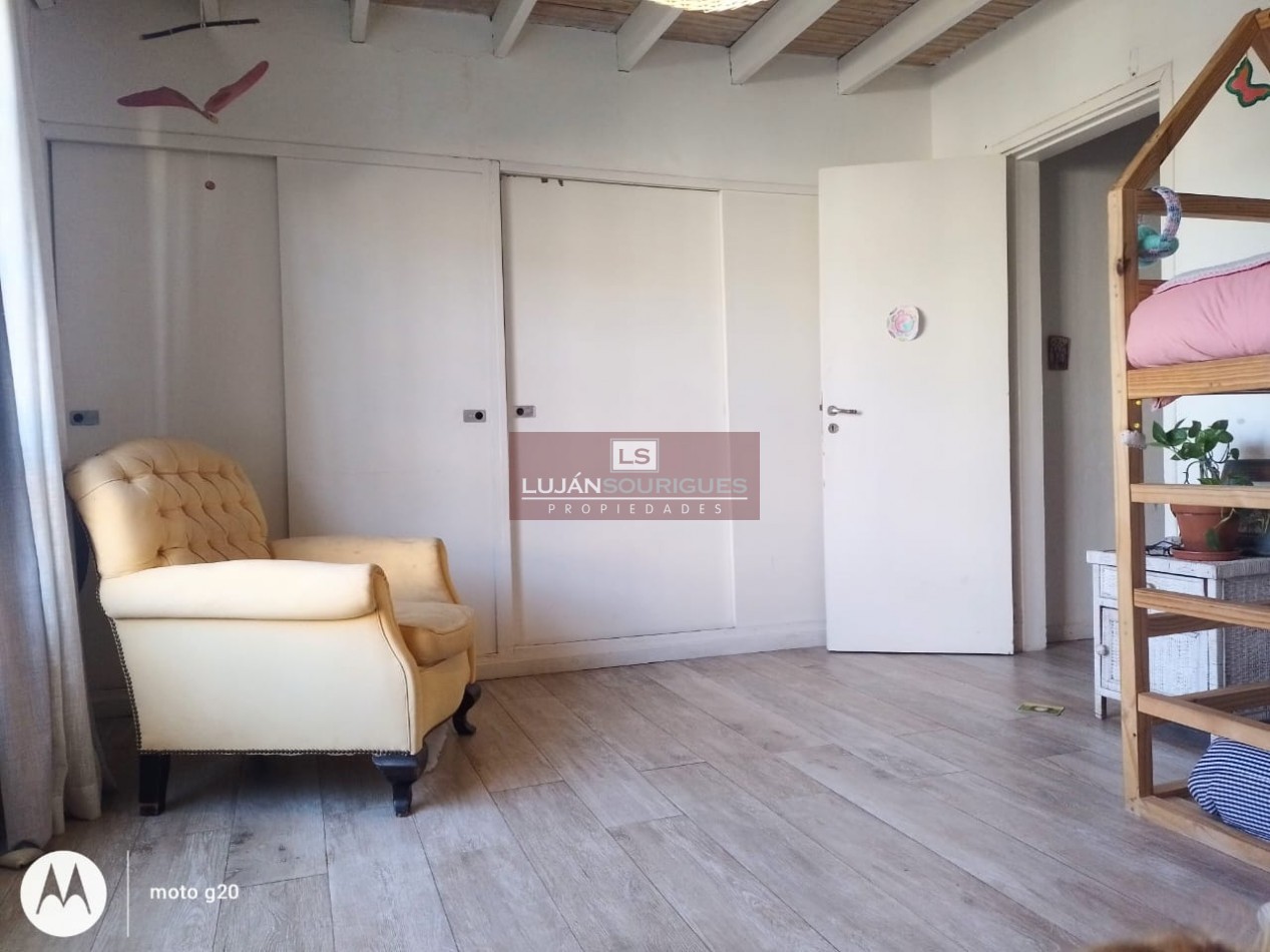Casa tipo duplex en Beccar en venta con jardin