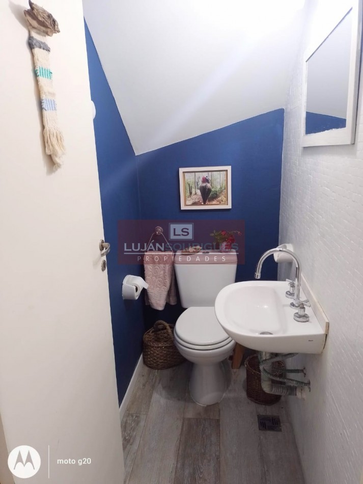 Casa tipo duplex en Beccar en venta con jardin