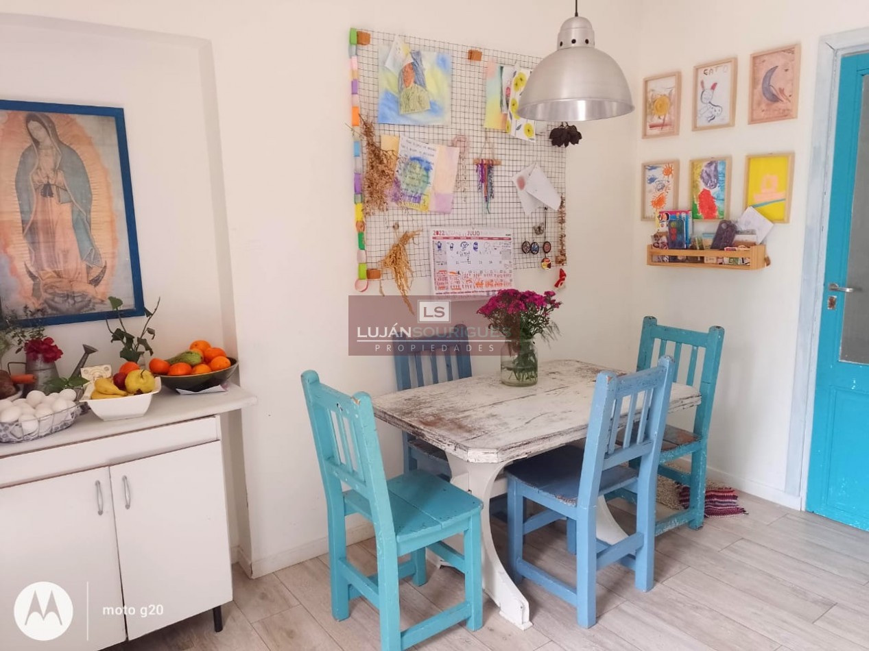 Casa tipo duplex en Beccar en venta con jardin