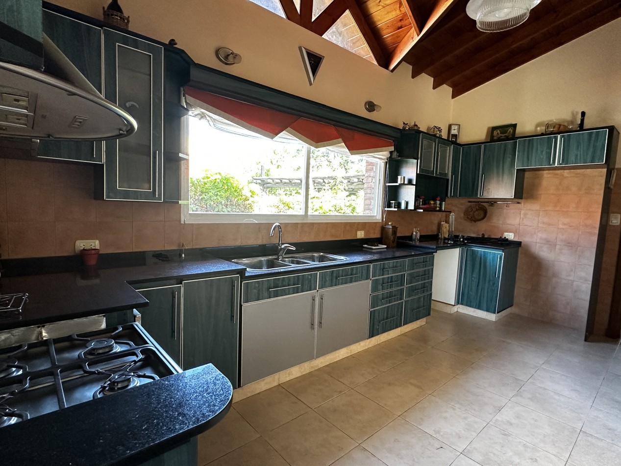 CASA EN VENTA CON SALIDA AL RIO Y AMARRA EN BARRIO SANTA MARIA DE TIGRE