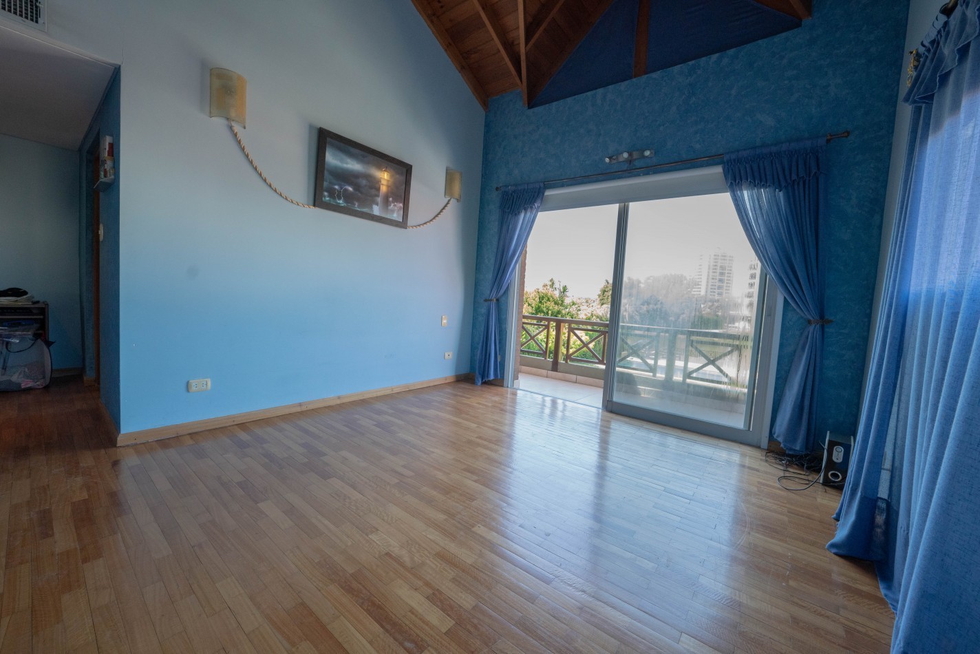 CASA EN VENTA CON SALIDA AL RIO Y AMARRA EN BARRIO SANTA MARIA DE TIGRE