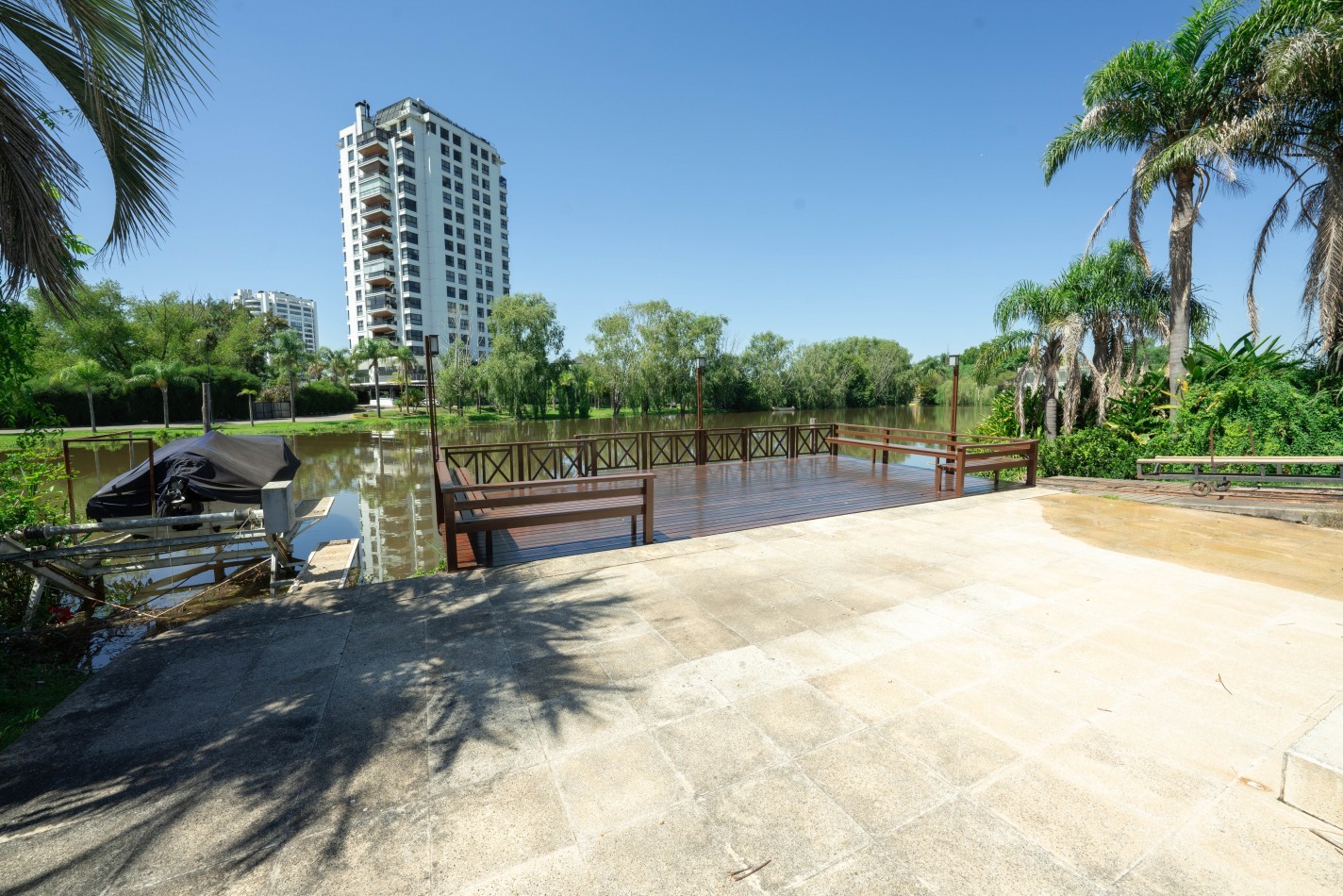 CASA EN VENTA CON SALIDA AL RIO Y AMARRA EN BARRIO SANTA MARIA DE TIGRE