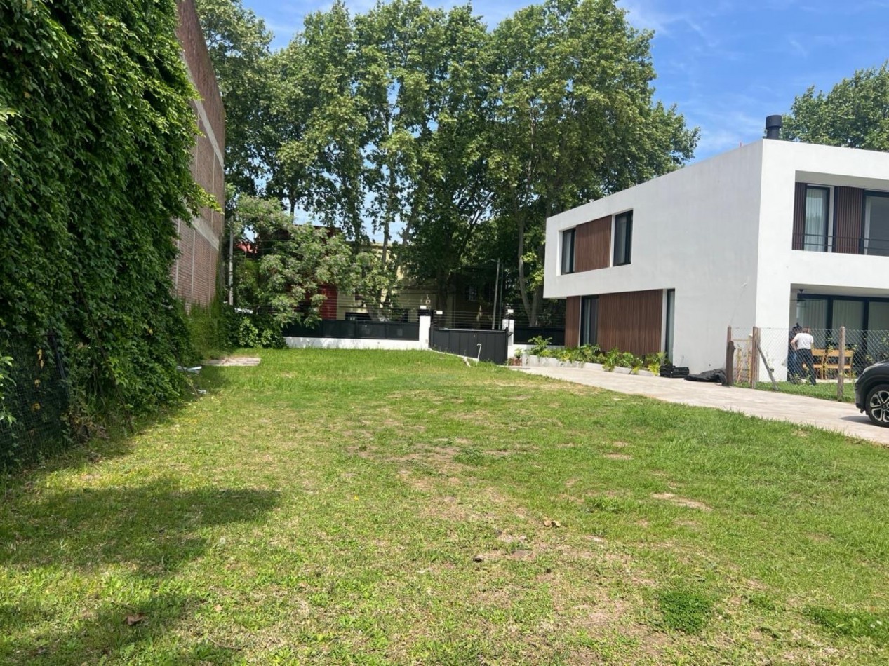 Lote en  venta en exclusivo barrio en Beccar