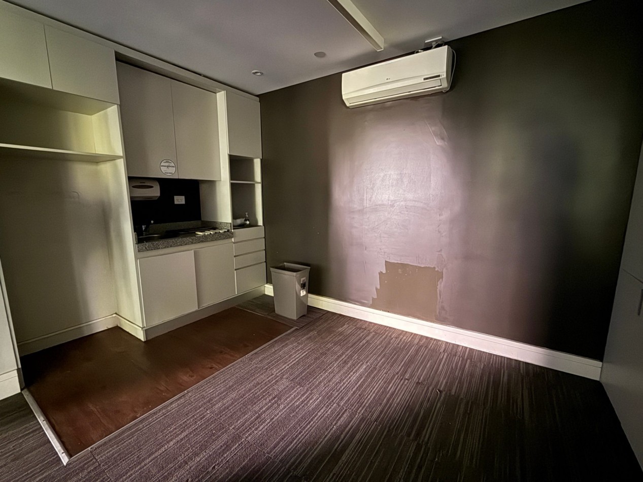 Oficina en alquiler/Venta con cocheras en Lomas San Isidro