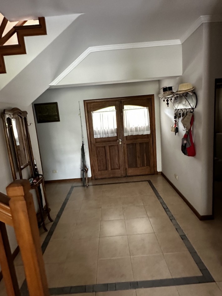 CASA EN VENTA CON SALIDA AL RIO Y AMARRA EN BARRIO SANTA MARIA DE TIGRE