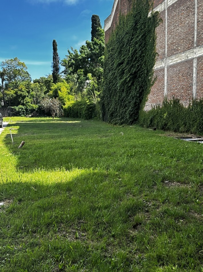 Lote en  venta en exclusivo barrio en Beccar