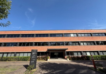 Oficina en alquiler/Venta con cocheras en Lomas San Isidro